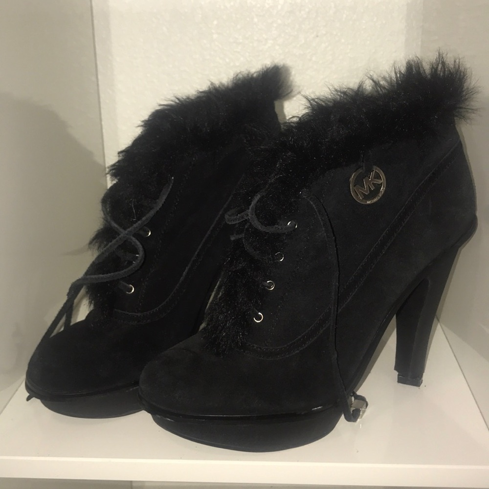 Micheal kors boot heals